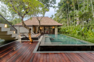 ジンバラン ベイ ヴィラ