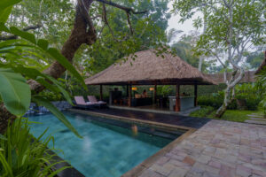 ジンバラン ベイ ヴィラ